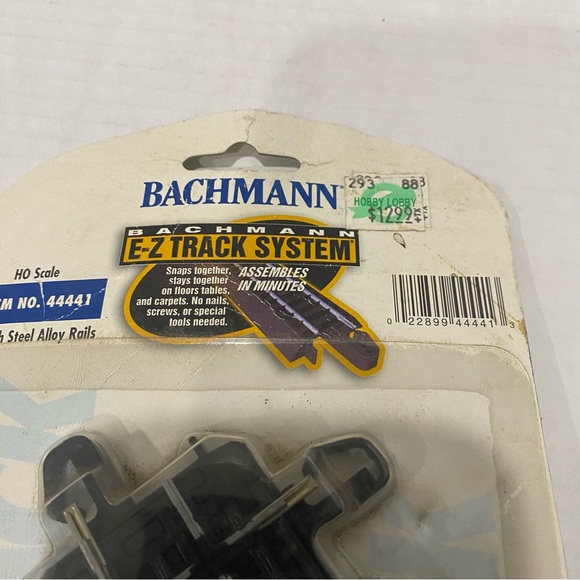 Bachmann, HO, 44541, 90 Degree Crossing, Mint on Card. - Picture 3 of 3